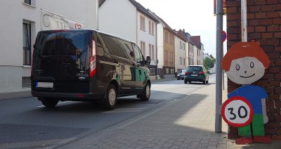 Tempo 30 Schild von „BI-Friedrich-Ebert-Straße“